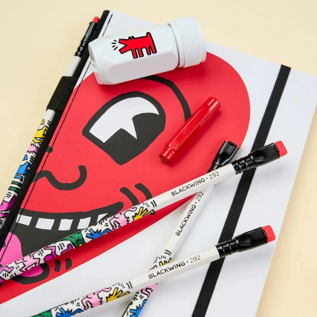 Blackwing Quaderni Cofanetto Gift Blackwing Volume 292 - Keith Haring Smiling Heart