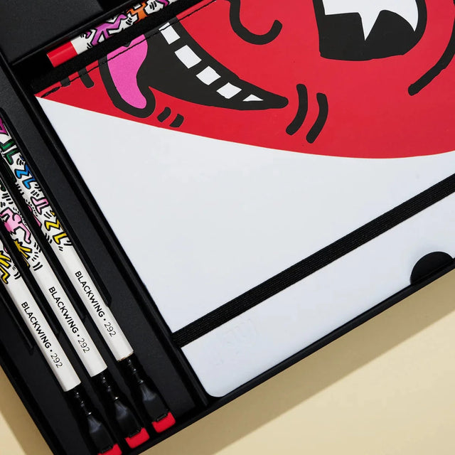 Blackwing Quaderni Cofanetto Gift Blackwing Volume 292 - Keith Haring Smiling Heart