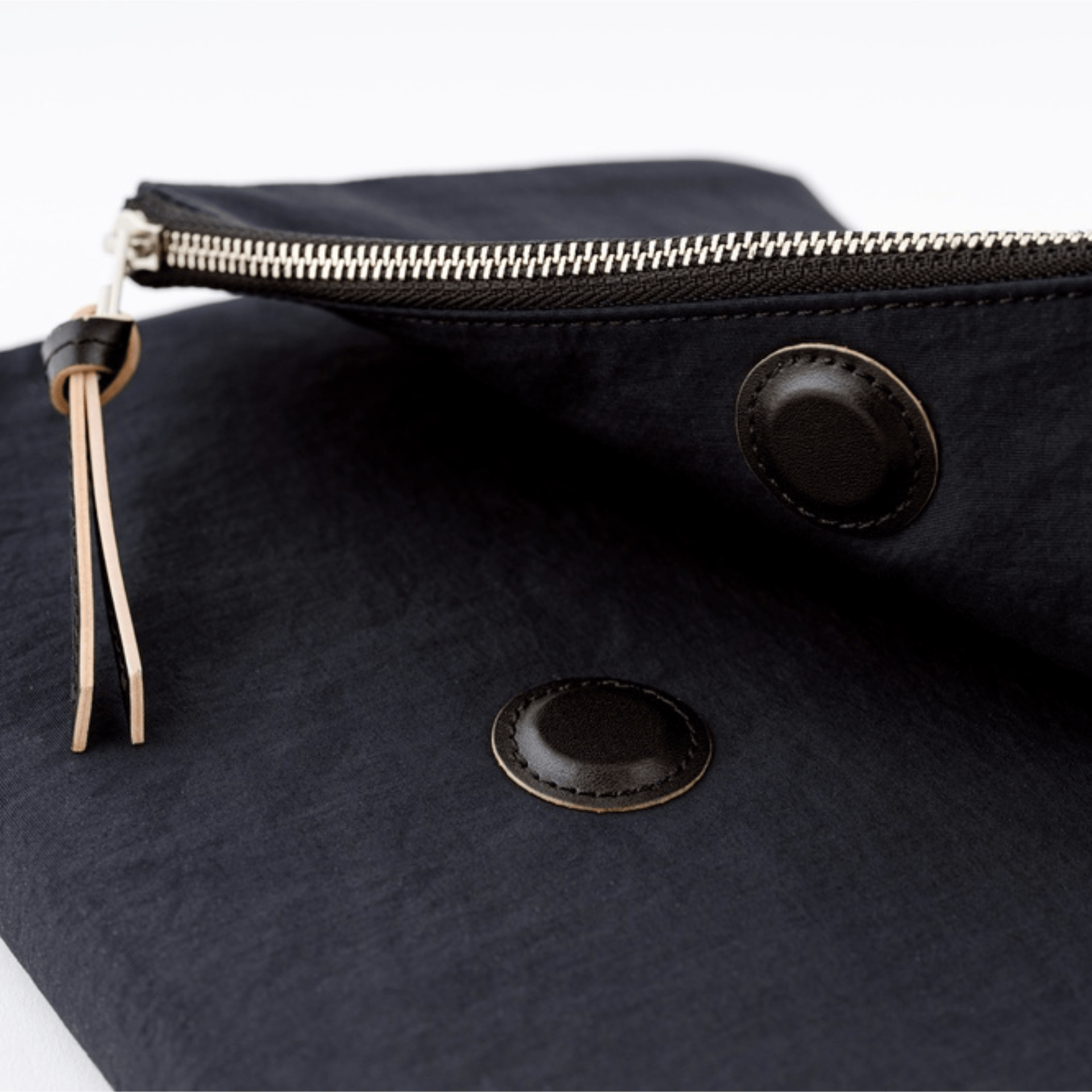 Cover Cousin A5 Tragen - Black