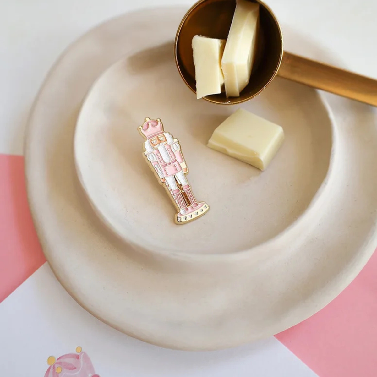 Épingle Casse-Noisette Rose