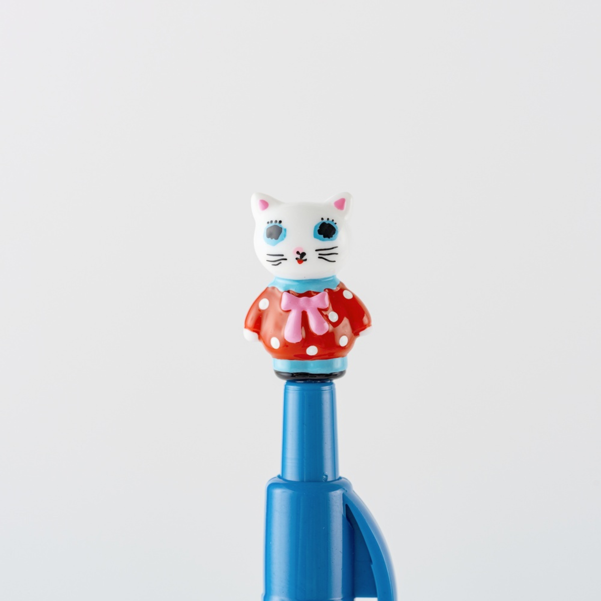 Hobonichi Accessories: Ballpoint Pen White Cat