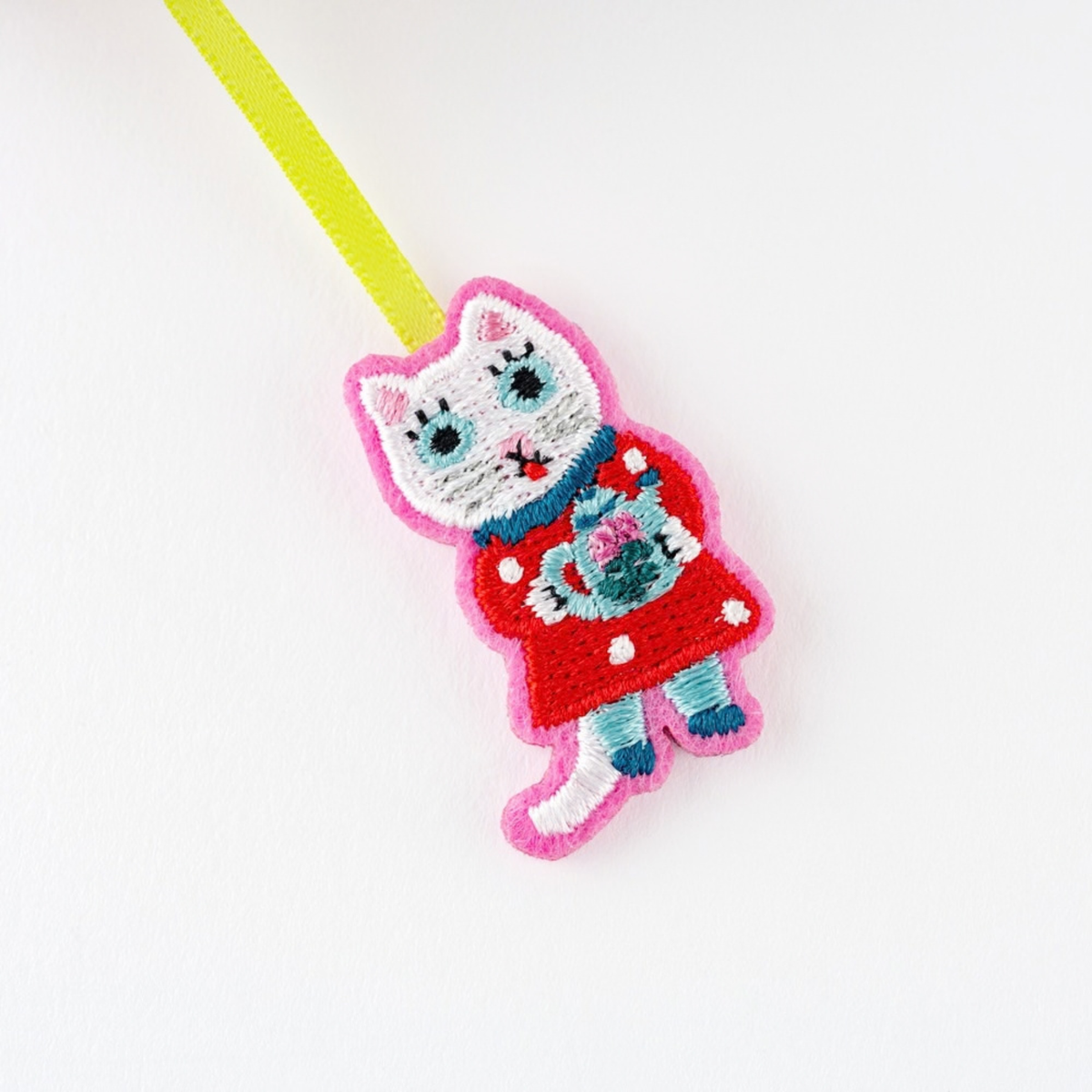 Hobonichi Accessories: Embroidered Bookmark - White Cat