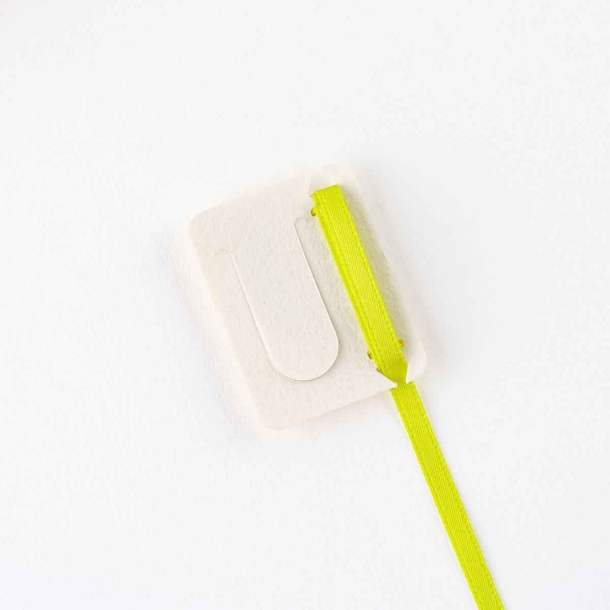 Hobonichi Accessories: Embroidered Bookmark - White Cat