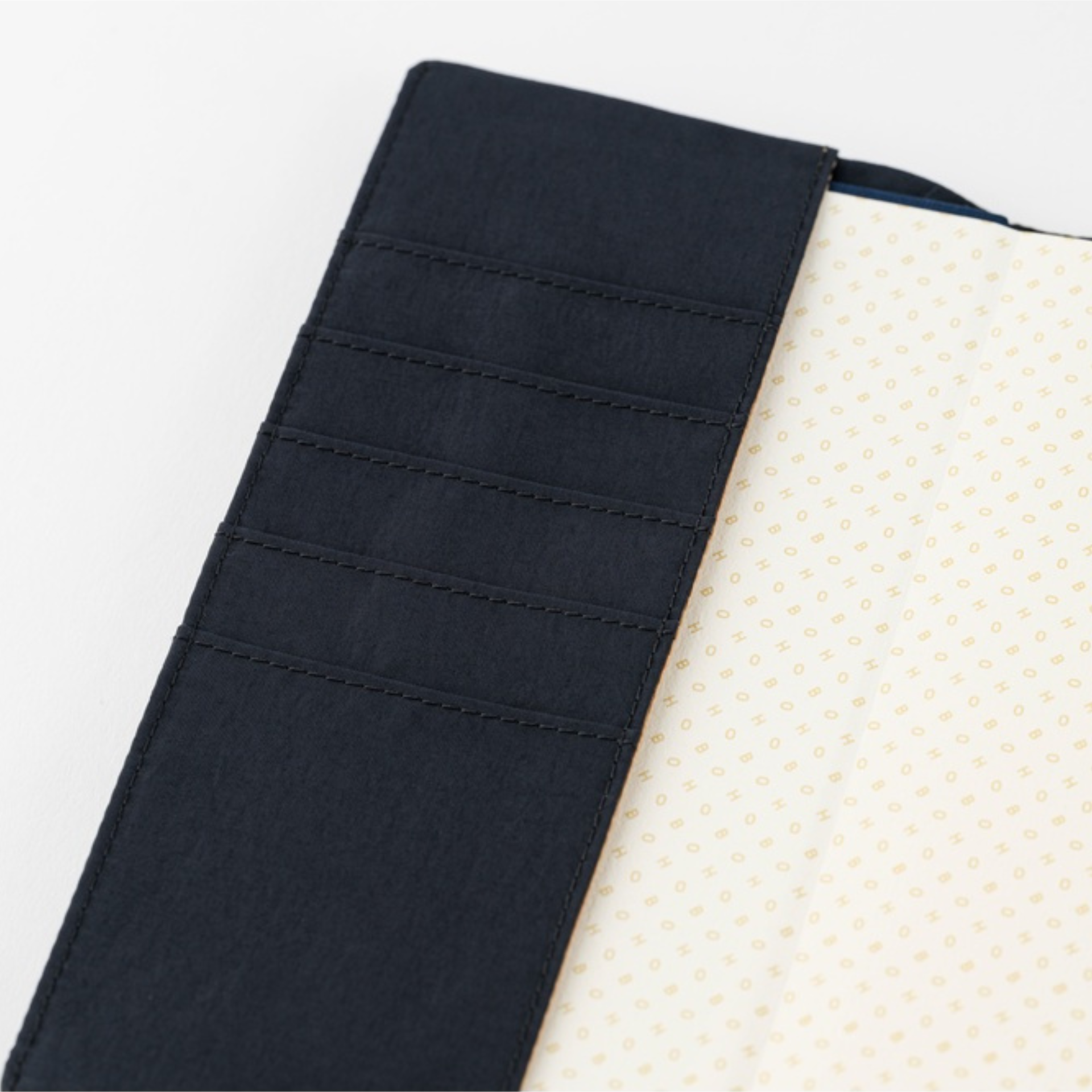 Cover Weeks Tragen - Black