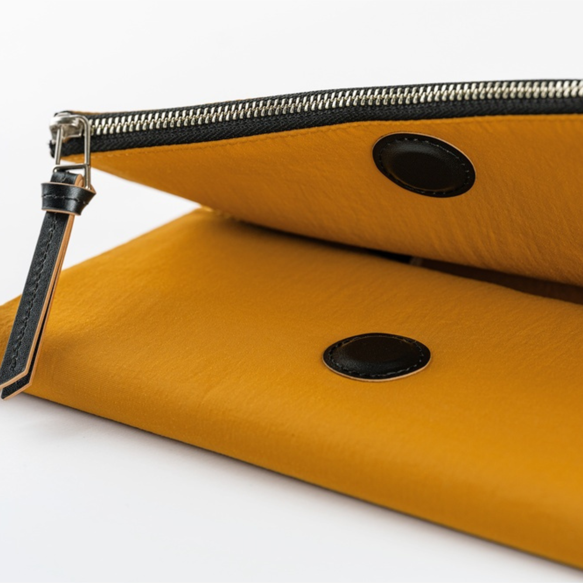 Cover Weeks Tragen - Mustard