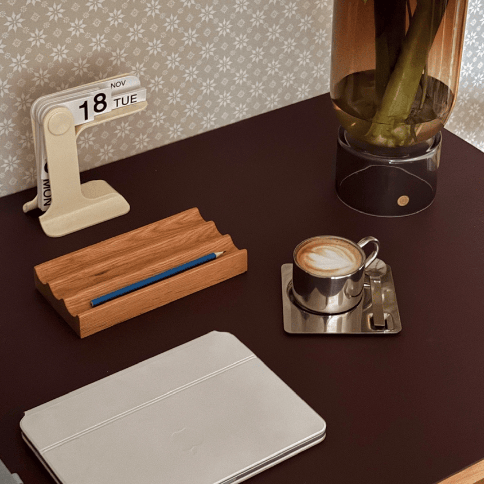 Hübsch Accessori per la scrivania Wave Desk Organiser Natural
