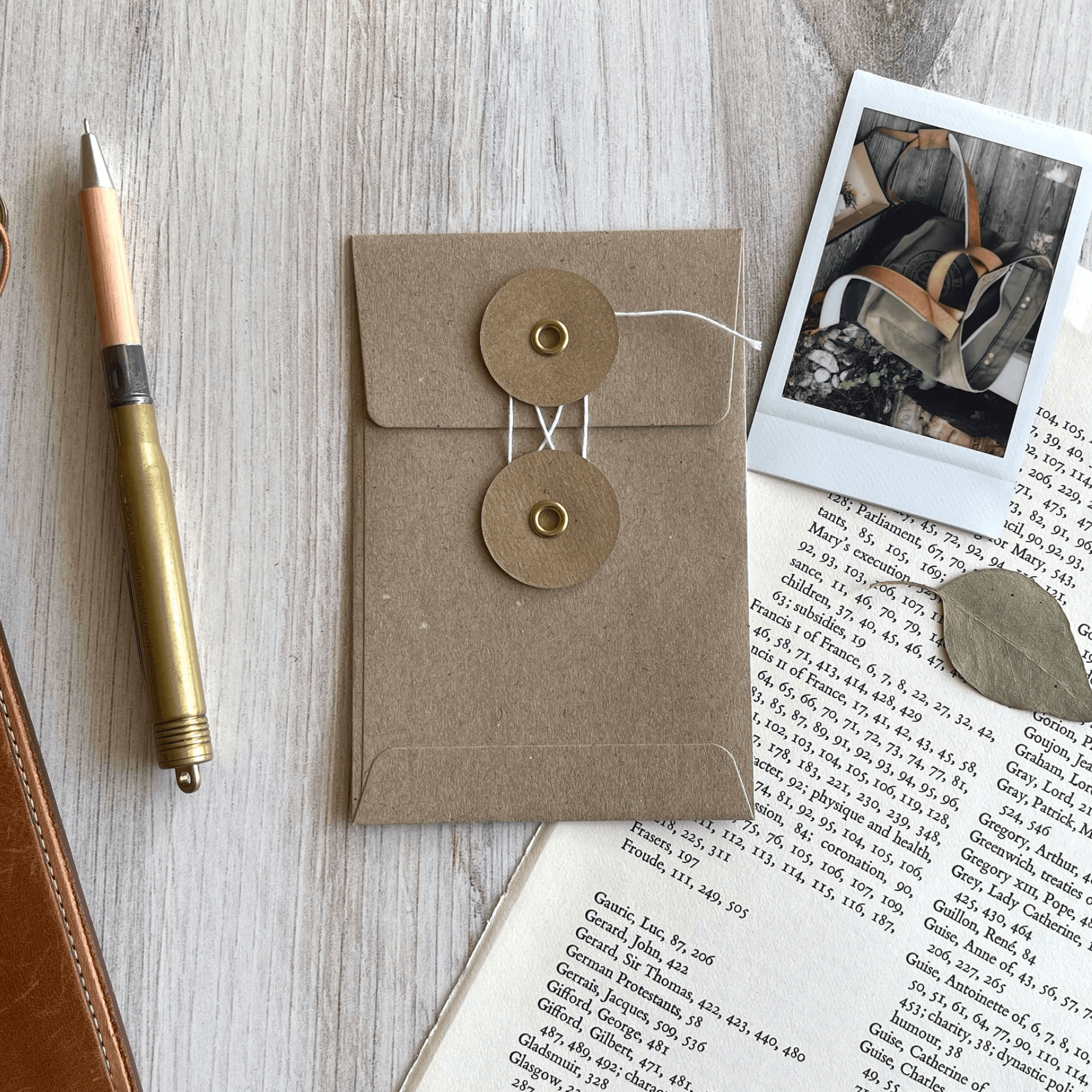 Traveler's Company Japan Accessori TRC Kraft Envelope - S