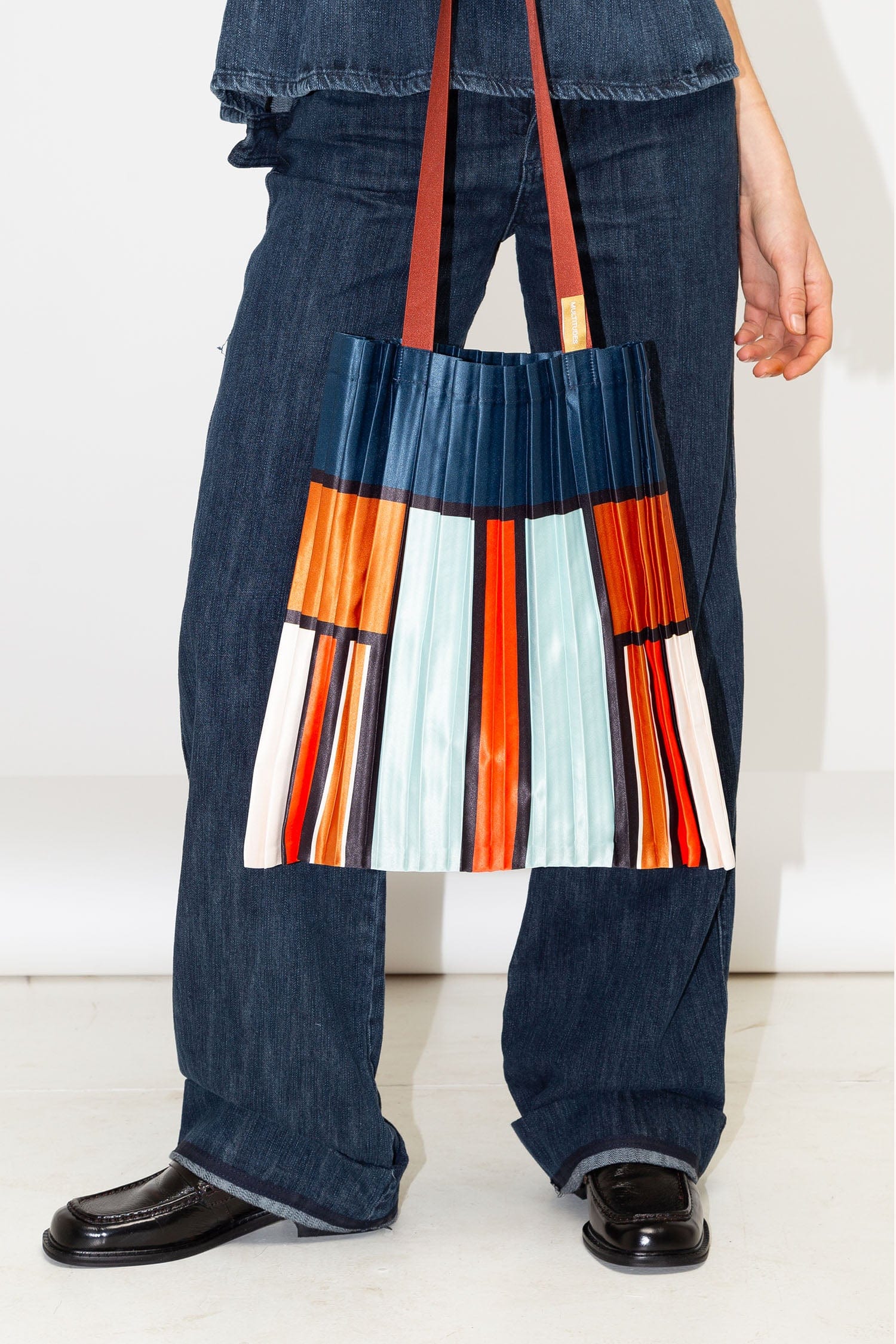 Multitudes Bags Tote bag plissettata in raso Chia