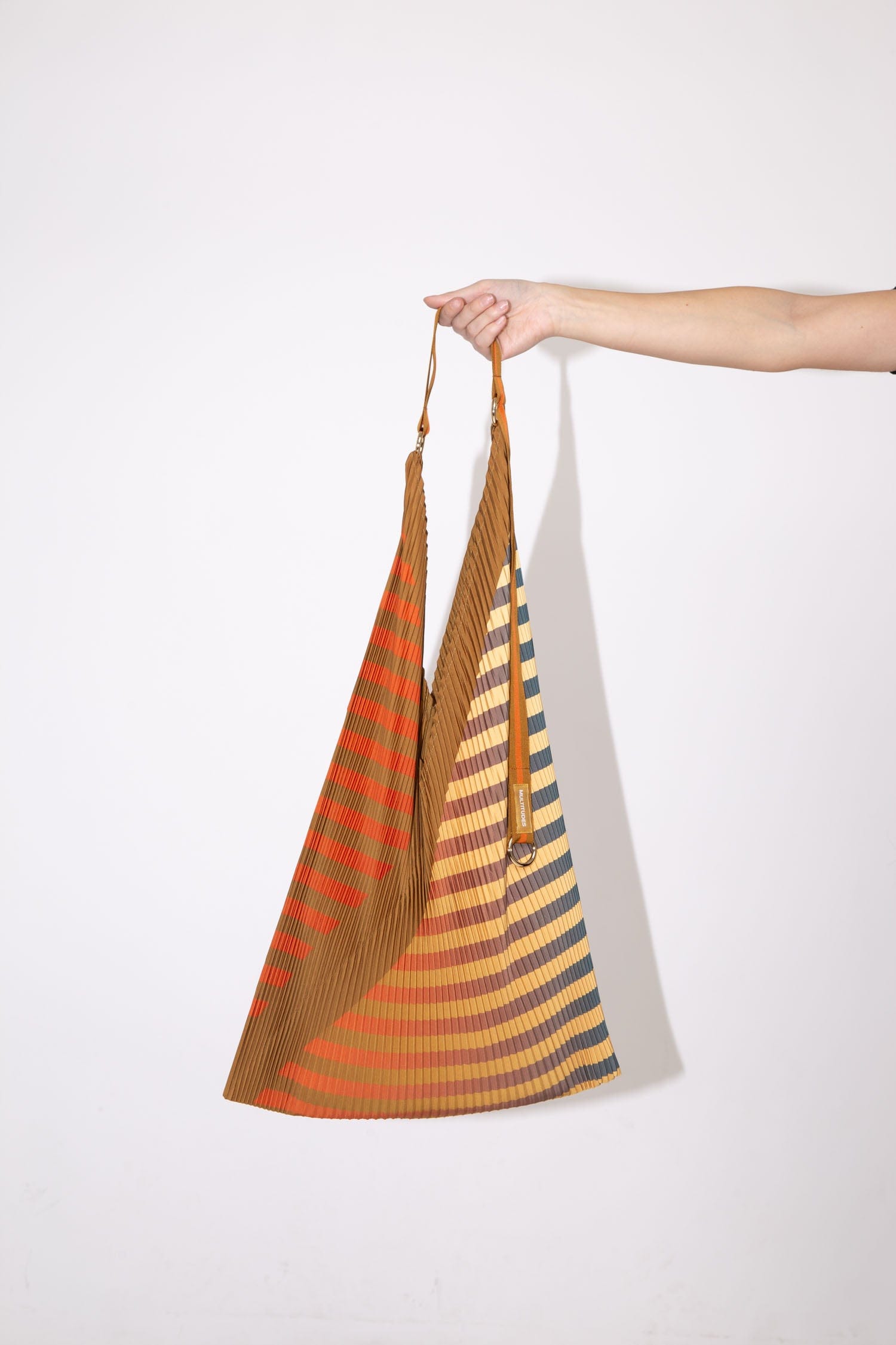 Multitudes Bags Y bag plissettata in raso Claudia Ocher