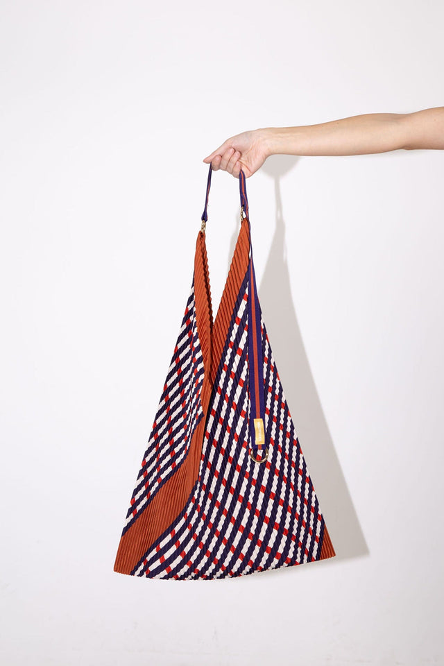 Multitudes Bags Y bag plissettata in raso Sophia Terracotta