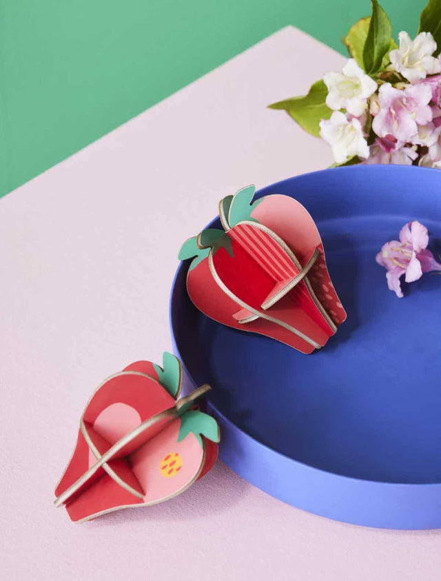 Studio Roof Biglietto Pop Out Card - Strawberries