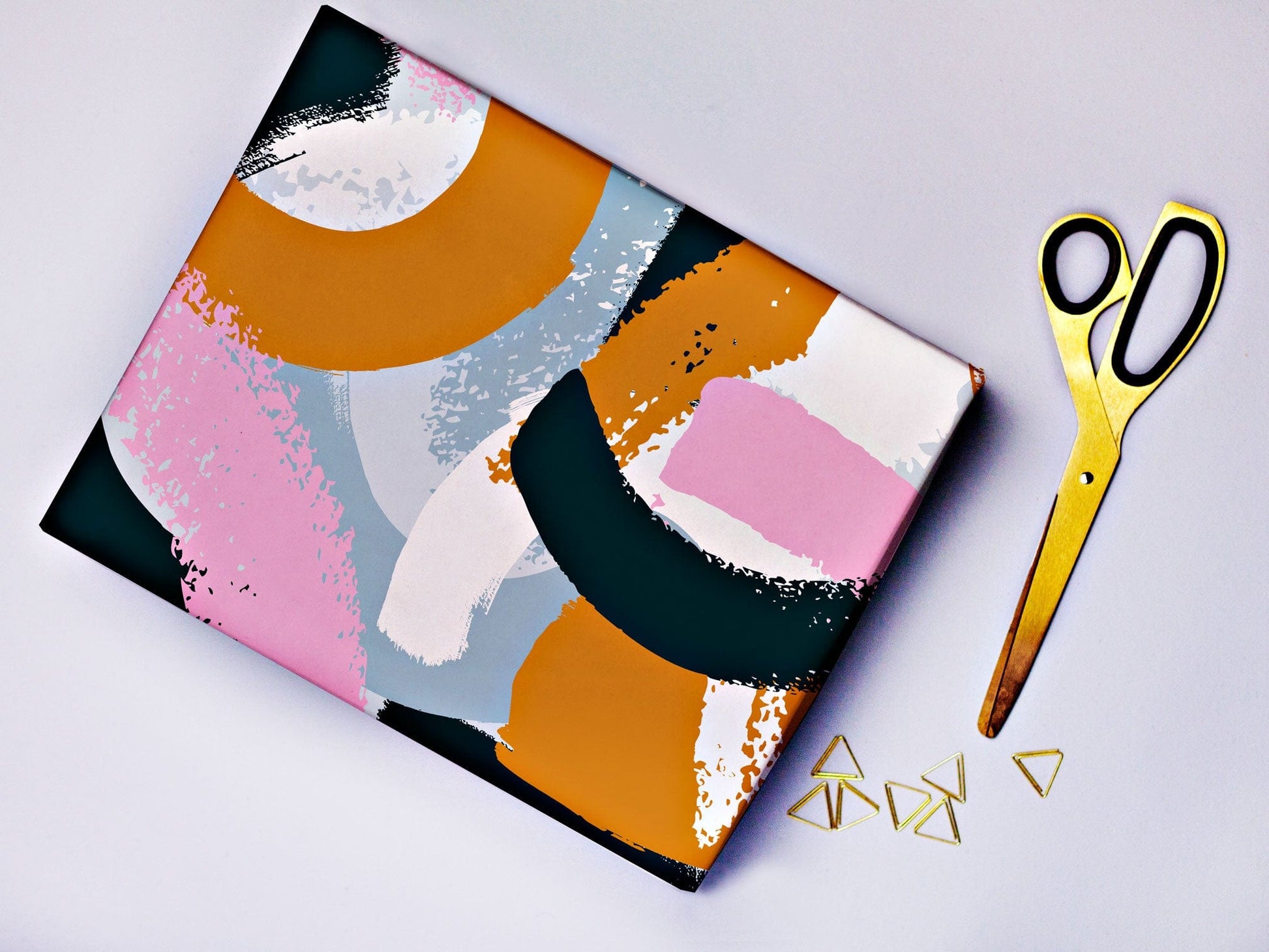 The Completist Carta regalo Foglio di carta regalo Pink Mustard