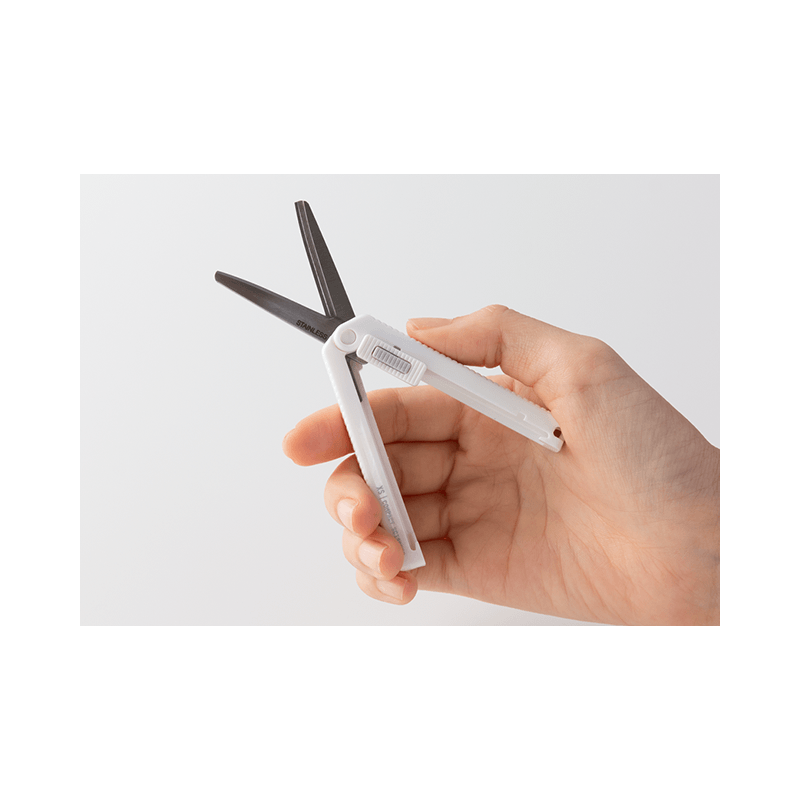 Midori XS Compact Scissors Black | Artzo India