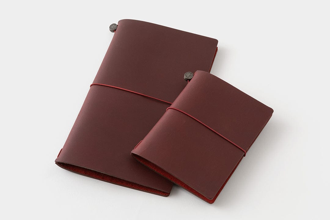 Traveler's Company Japan Quaderni Traveler's Notebook Limited Edition - LOVE AND TRIP