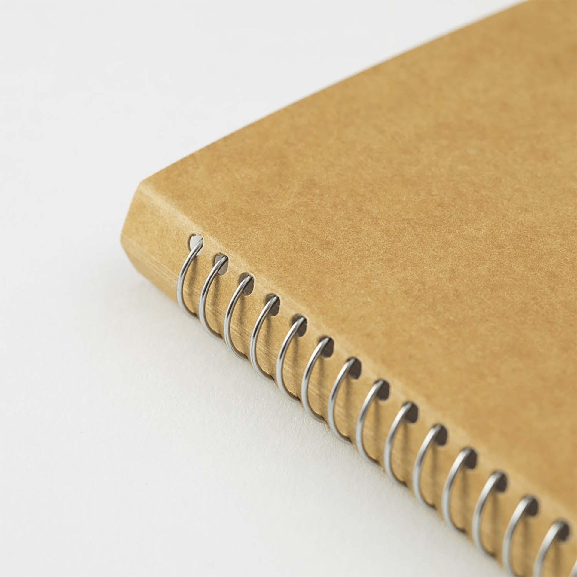 Traveler's Company Japan Quaderni Traveler's Spiral Ring Notebook - A5 SLIM
