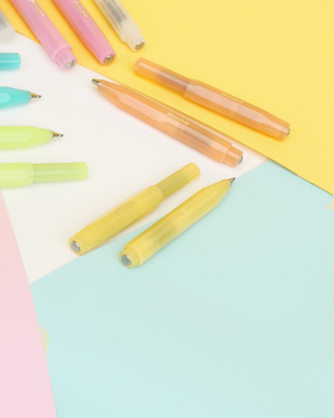 Carica video: Penna stilografica Frosted Sport Kaweco - Soft Mandarin